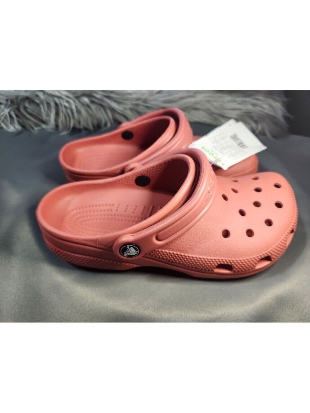 adult unisex Crocs CLASSIC CLOG - men's: 4 - women's: 6 - Strawberry Wine